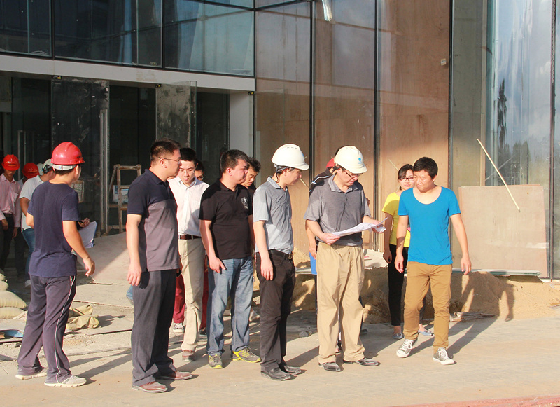 中免集團董事長、總經理彭輝視察 海棠灣免稅購物中心項目