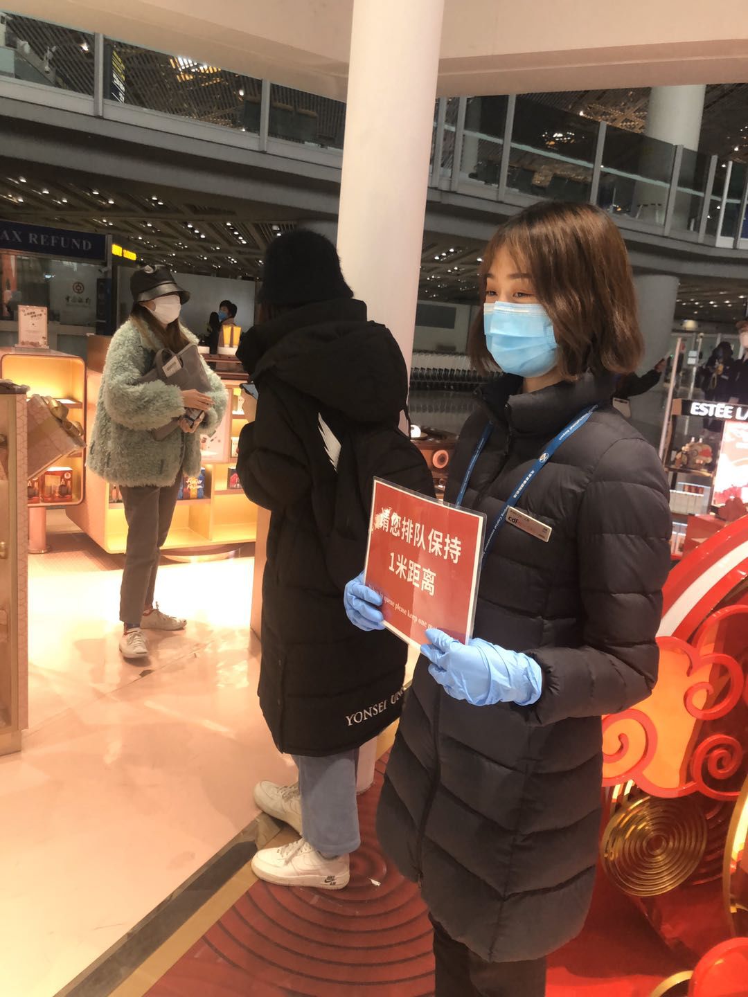 【中國免稅人在行動·一線直擊篇】之十五： 不畏艱險戰疫情，無私奉獻顯大愛